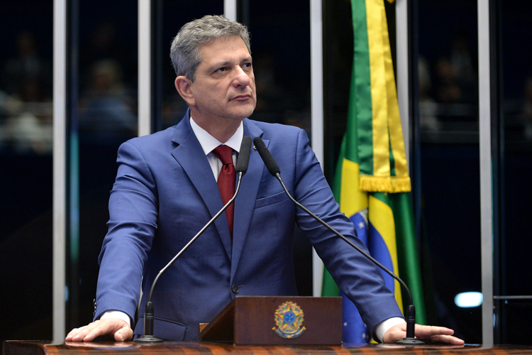 Senado aprova proposta do PT para reduzir impactos do tarifaço dos EUA