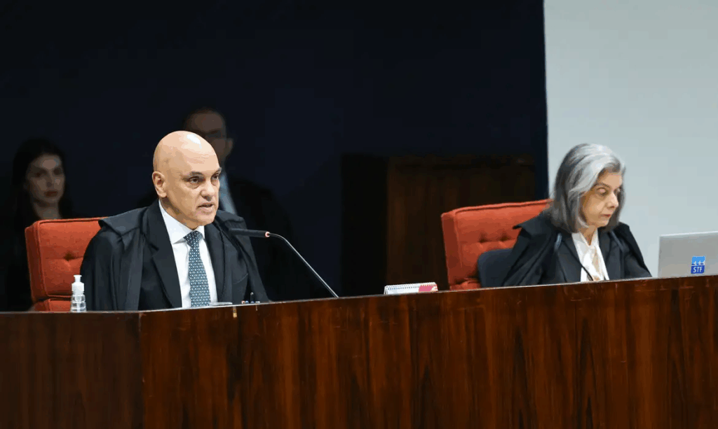 “Covardia não é opção para pacificação”, diz Moraes em julgamento de Bolsonaro “Covardia não é opção para pacificação”, diz Moraes em julgamento de Bolsonaro
