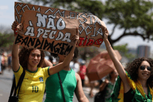Esquerda nas ruas faz Câmara recuar e Motta classifica pautas da Anistia e da Blindagem como “tóxicas” 