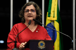  “A voz das ruas tem peso. Foi isso que derrubou a PEC da Blindagem”, analisa Teresa Leitão 