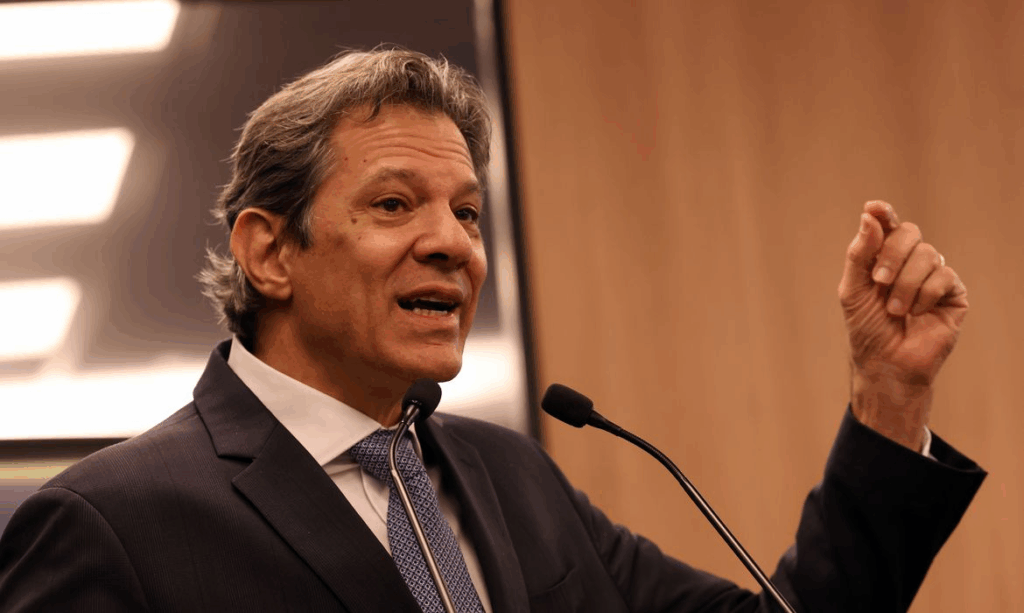 Promessa de campanha de Lula, Câmara vota projeto de isenção do IR nesta quarta-feira