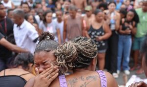 Mortes em operação policial no RJ ultrapassam 130, diz defensoria