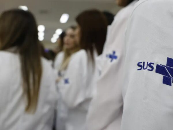 Saúde aposta em programas nacionais, redução de filas e integração digital no SUS