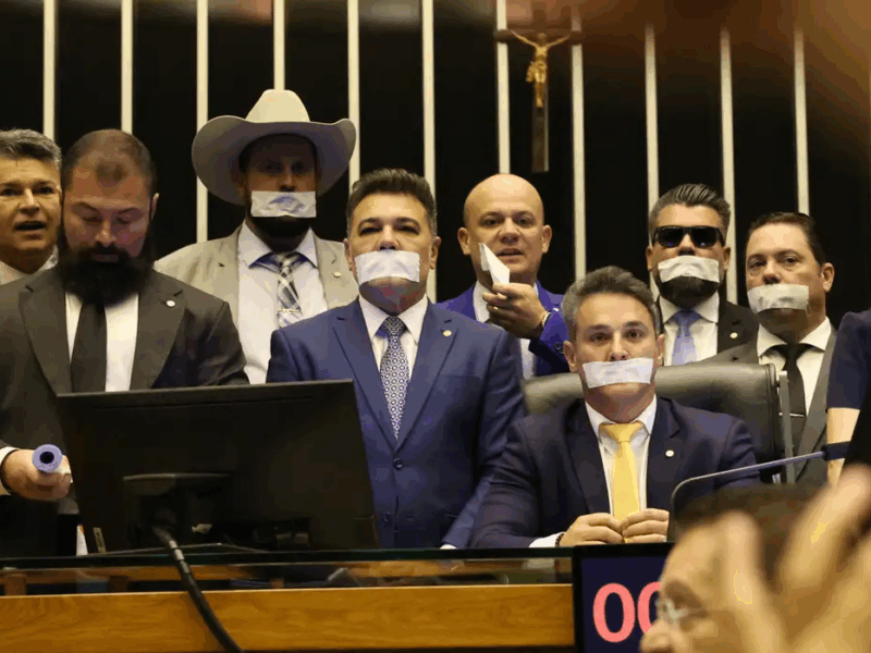 Conselho de Ética abre processo contra deputados envolvidos em motim