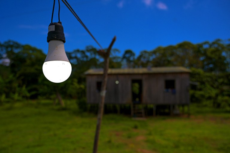 Luz do Povo: Lula sanciona lei que garante energia gratuita para famílias de baixa renda Luz do Povo: Lula sanciona lei que garante energia gratuita para famílias de baixa renda