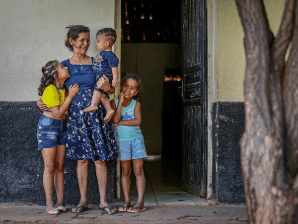 Dois milhões de famílias deixaram o Bolsa Família em 2025 por aumento de renda e emprego