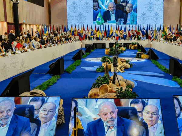“Somos uma região de paz e queremos continuar assim”, diz Lula na IV Cúpula da Celac-UE
