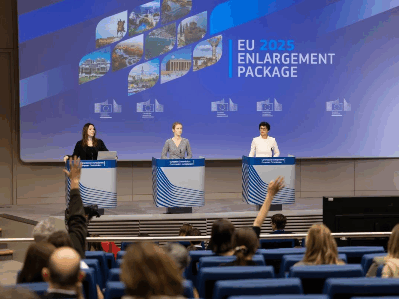 Bruxelas sedia cúpula inédita sobre expansão da União Europeia