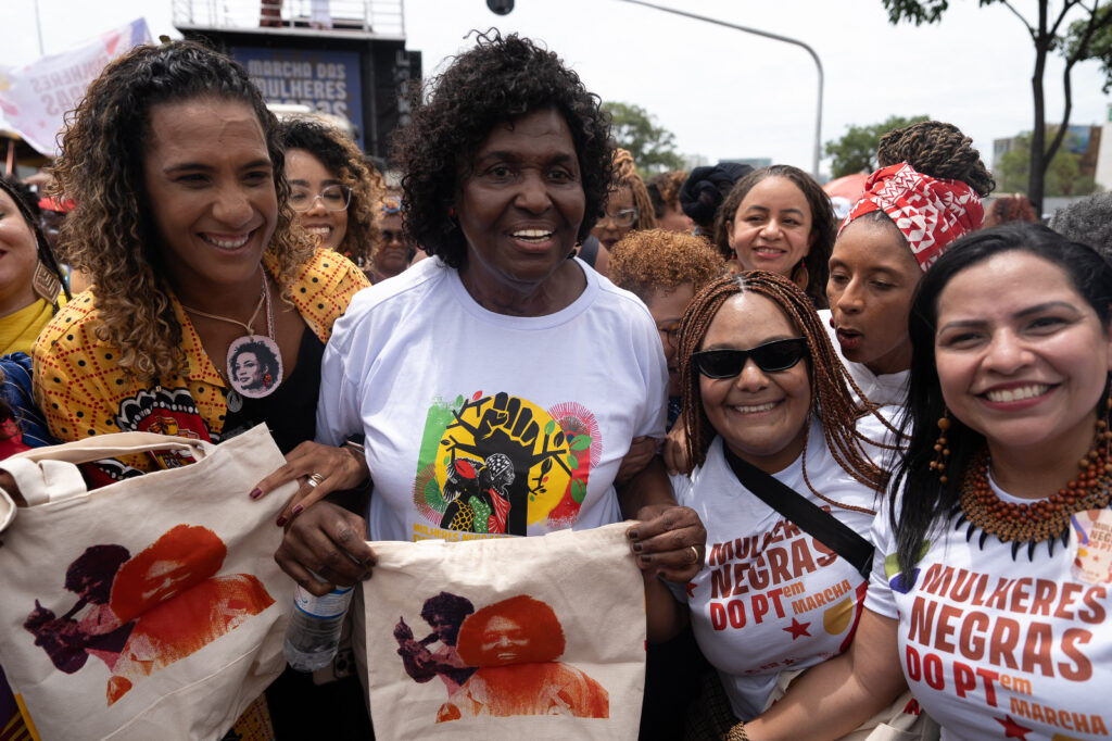 Clátia Vieira: “Queremos sair do fim da fila, temos pressa”