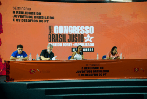 Entre mobilização e esperança, a juventude no centro do debate político em seminário 