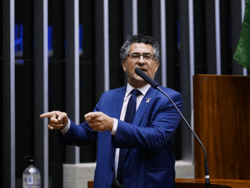 “Dia da infâmia”: Alencar Santana comenta os eventos da Câmara dos Deputados