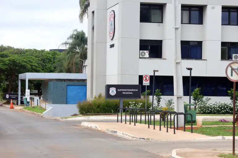 Bolsonaro quer SmartTV enquanto cumpre pena 