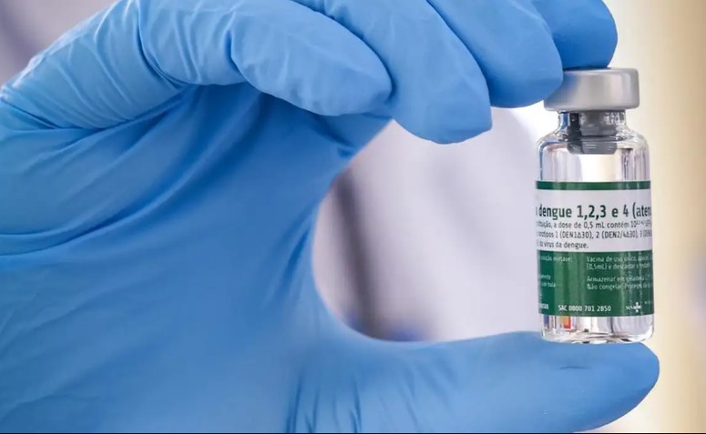 Começa vacinação de 1,2 milhão de profissionais de saúde contra dengue Começa vacinação de 1,2 milhão de profissionais de saúde contra dengue