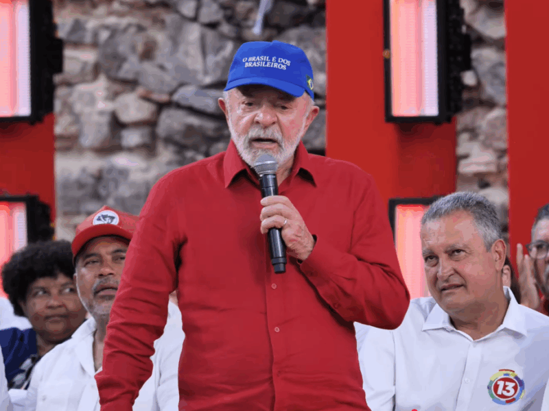 “Essa eleição vai ser uma guerra”: Lula alerta PT para disputa de narrativa e enfrentamento à extrema direita