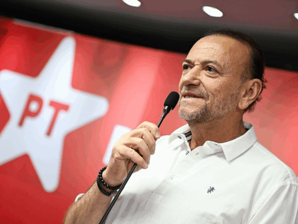 “Só filiar não é suficiente”: Edinho defende formação política, diálogo e presença permanente do PT