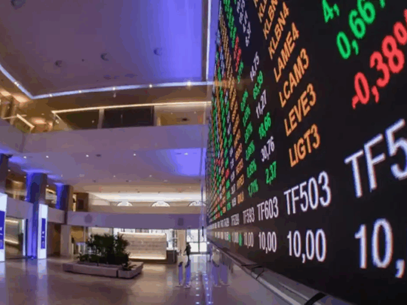 Emprego em alta, inflação em queda e Bolsa recorde redesenham o cenário econômico