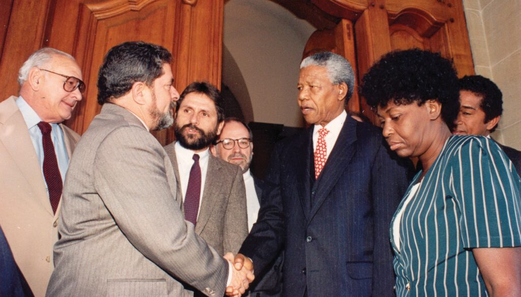 Visita de Mandela ao Brasil, anos 1990. Foto: Acervo pessoal de Lula.