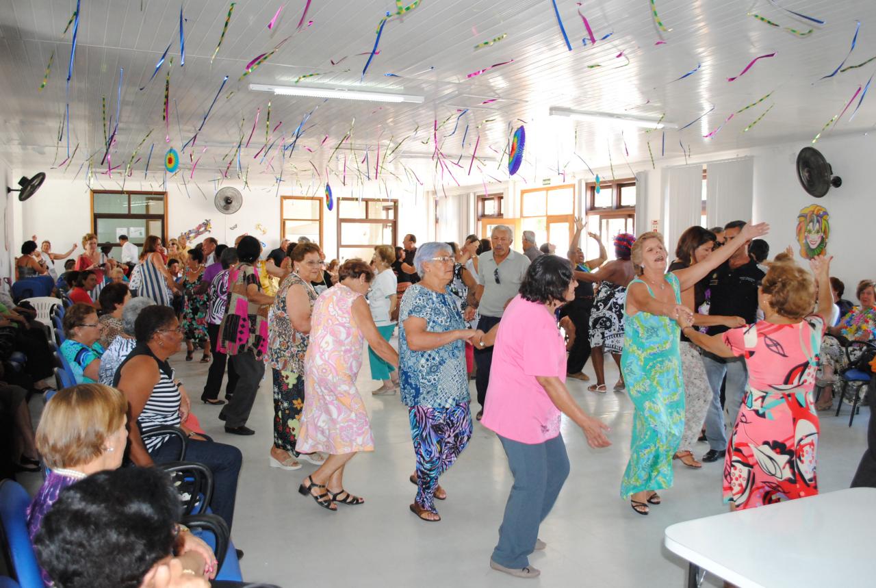Concorrida festa junina do Centro do Idoso de Bagé