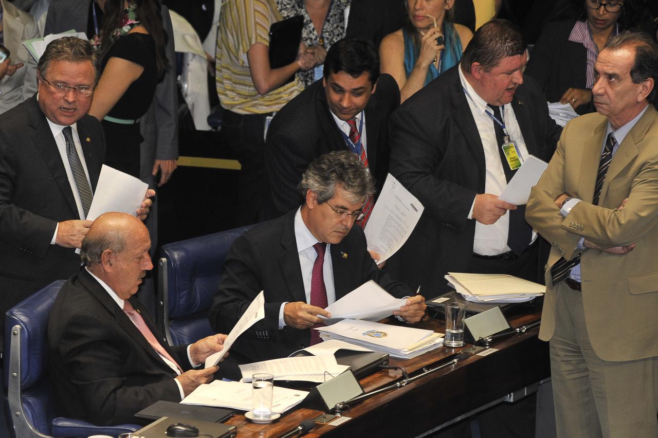 Senadores em votação do Código Florestal