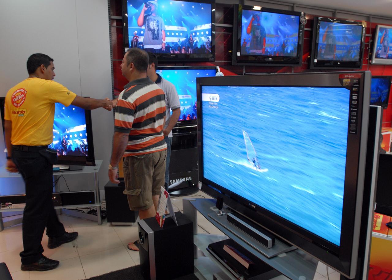 O consumo familiar é apenas um dos setores do consumo econômico