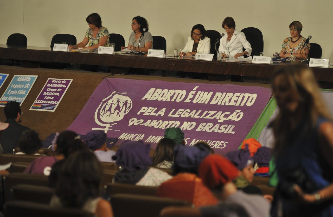 É preciso enfrentar fragilidades presentes ainda em temas sobre corpo e sexualid