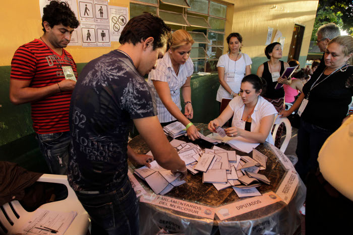 A eleição foi uma reedição do bipartidarismo conservador tradicional