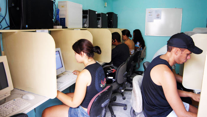 A Lei 9.709 é extremamente acanhada e não fomentou adoção política mais intensiv