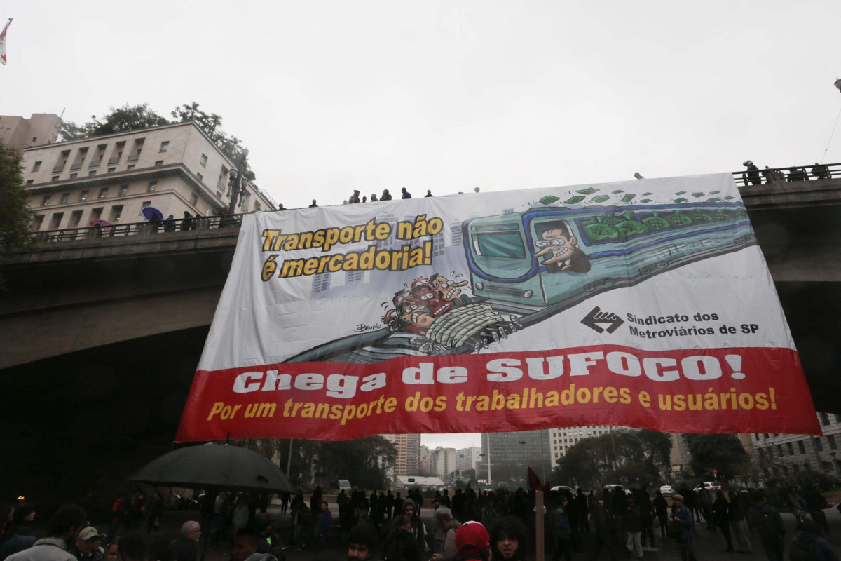 Protesto cobra transparência no gerenciamento do transporte público