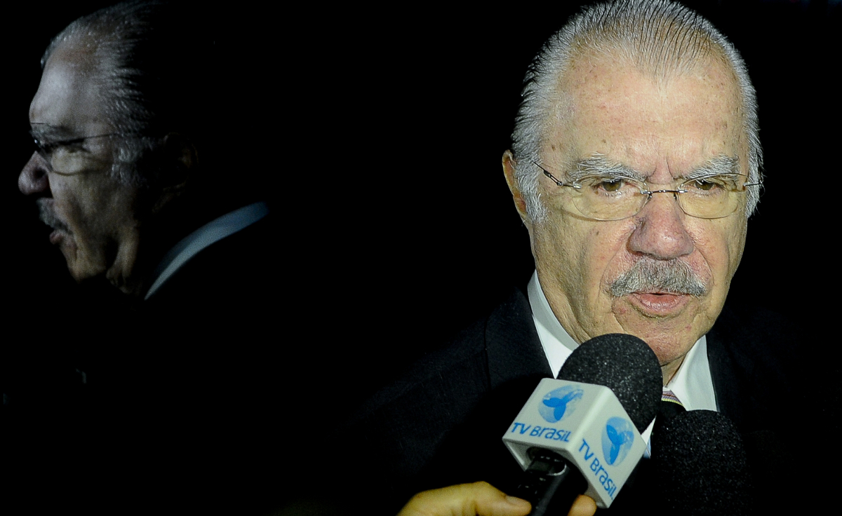 Trajetória política de José Sarney é emblemática