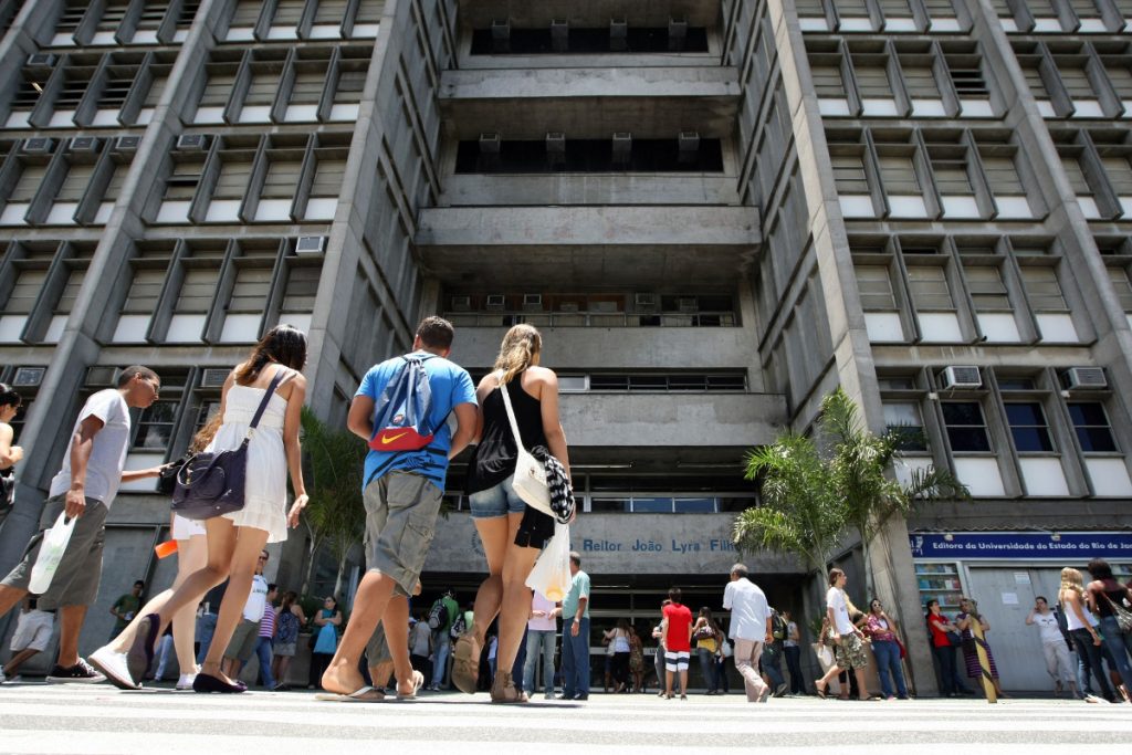 Mudar o perfil das universidades federais é um caminho longo para ampliar oferta