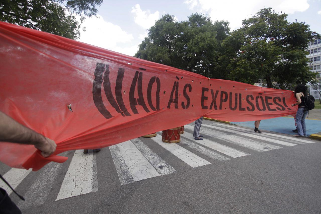 Protesto na USP pela expulsão de estudantes