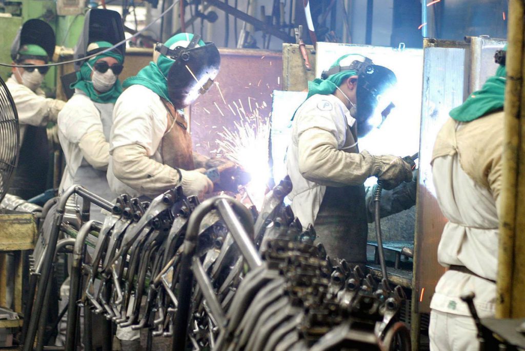 Entre 2011 e 2012, aumento de 1,4% na ocupação e queda de 6,9% na desocupação