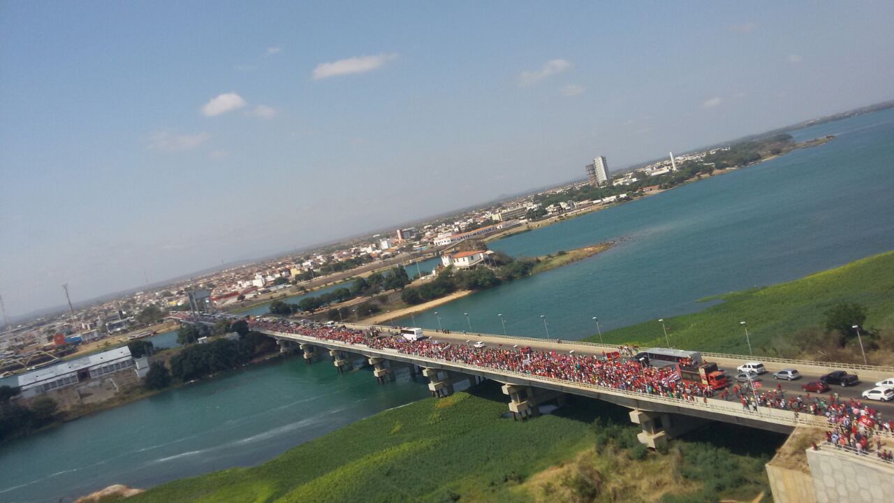 A militância pró-Dilma foi às ruas defender o projeto encarnado pela petista