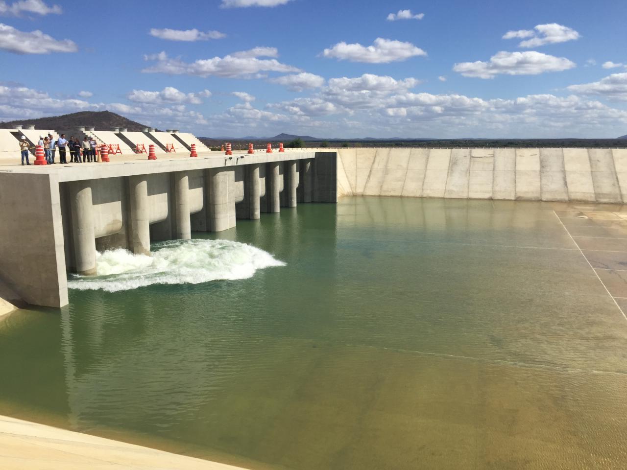 A transposição do Rio São Francisco está se tornando uma realidade com este gove