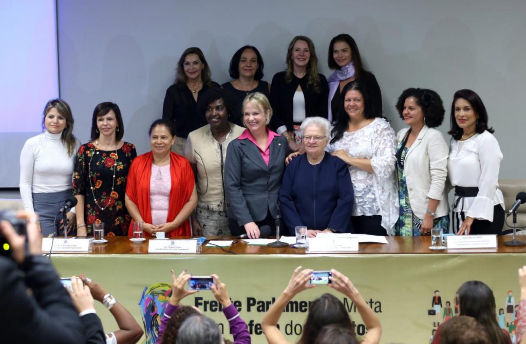 Frente Parlamentar Mista em Defesa dos Direitos das Mulheres