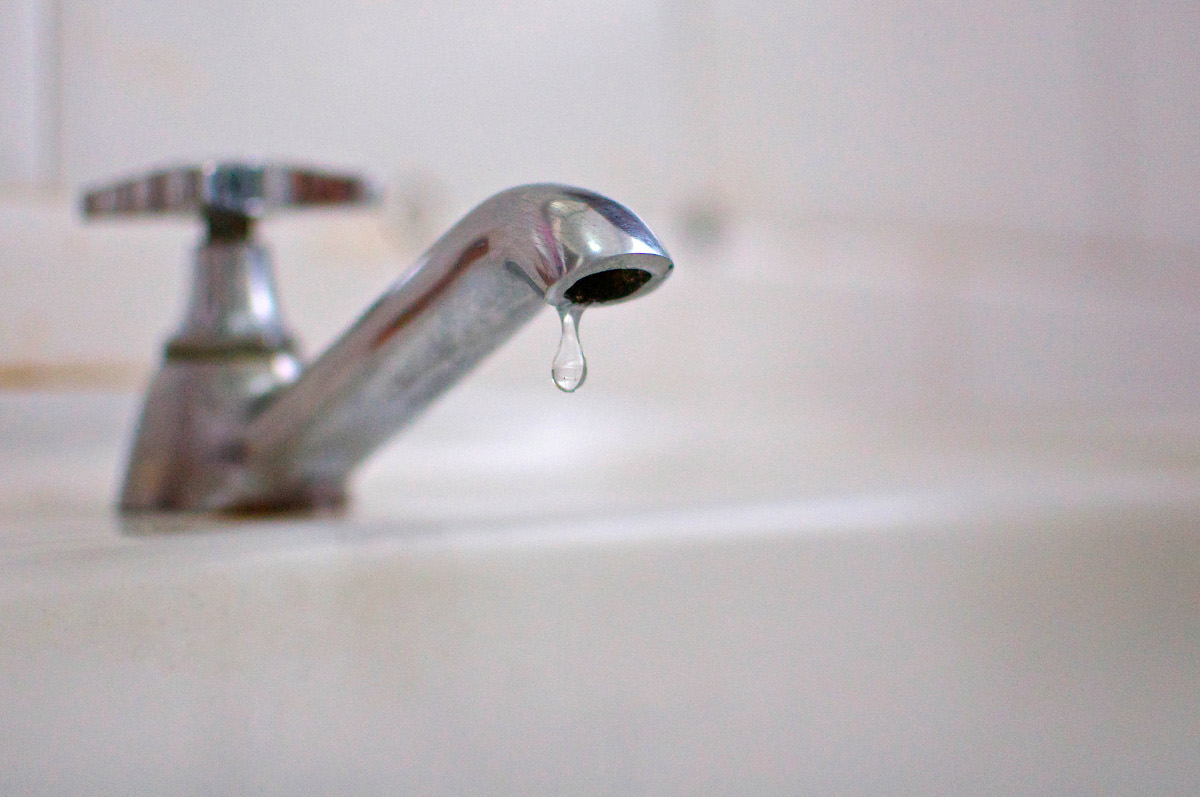 Torneira Pingando: Desperdício de Água e Sustentabilidade