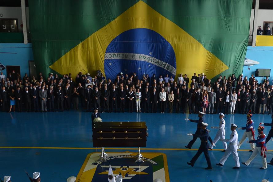 Cerimônia de sepultamento de João Goulart com honras de chefe de Estado