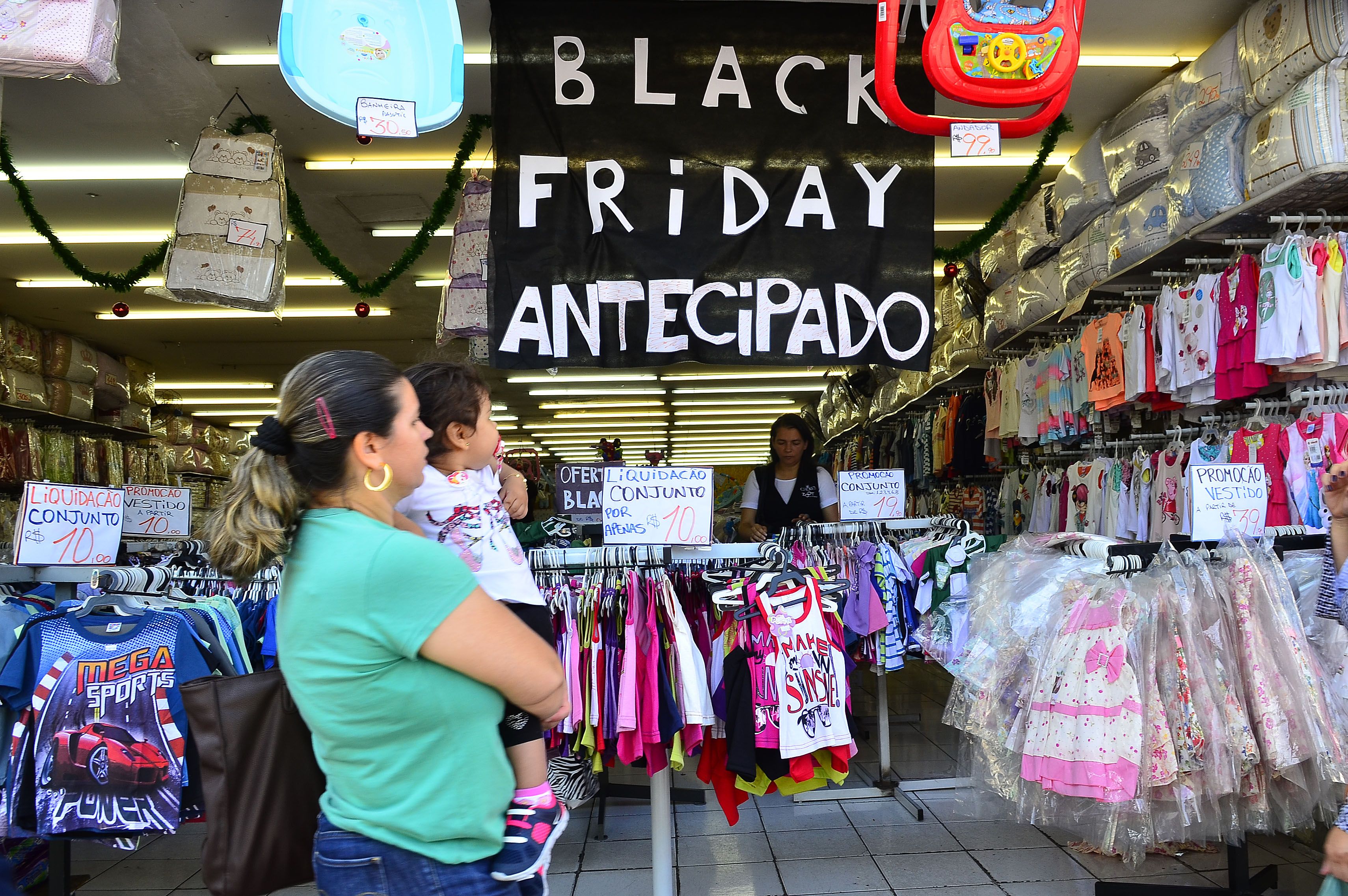 Loja infantil anuncia "Black Friday Antecipado" com promoções.