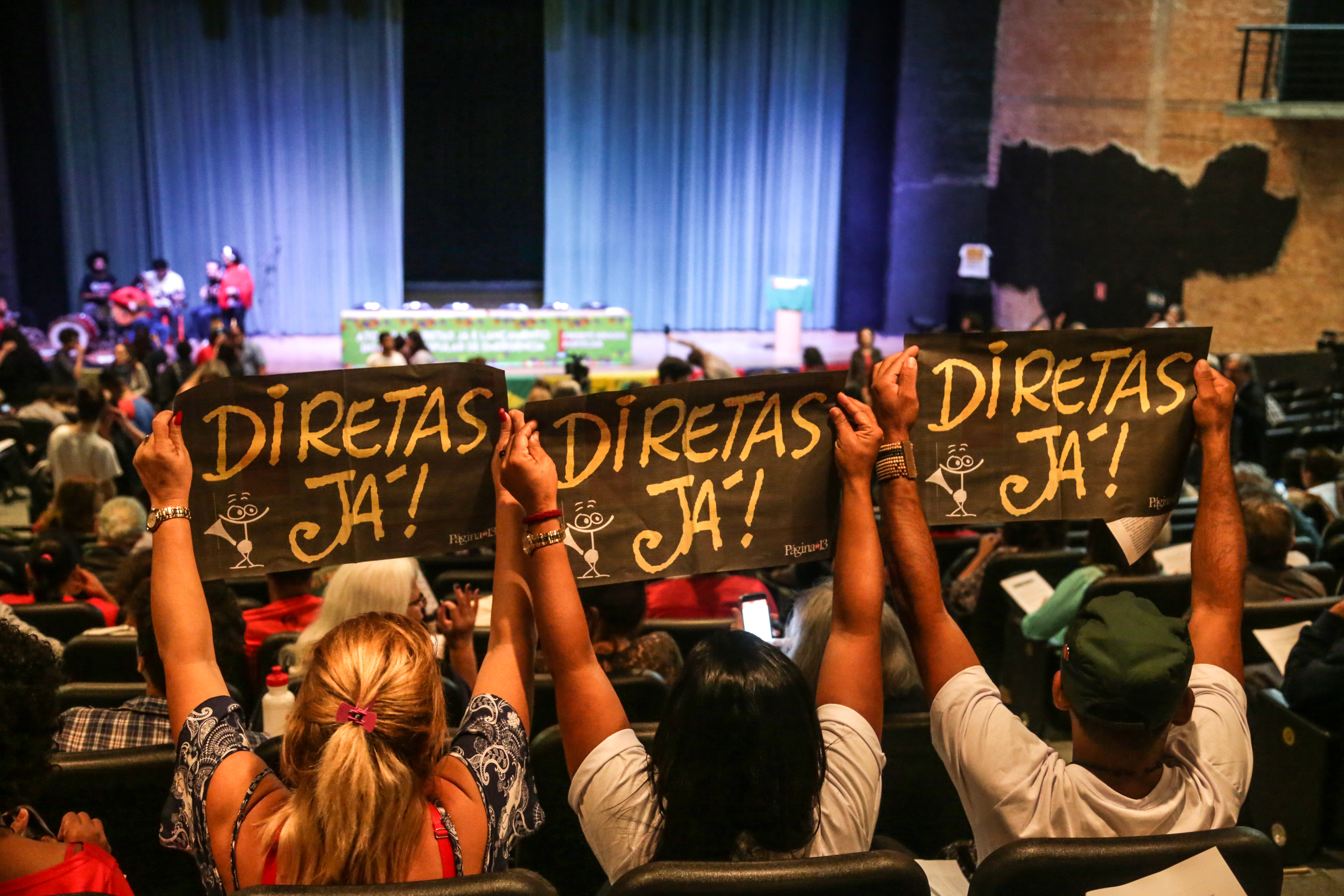 Diretas Já: Mobilização Popular pela Redemocratização Brasileira