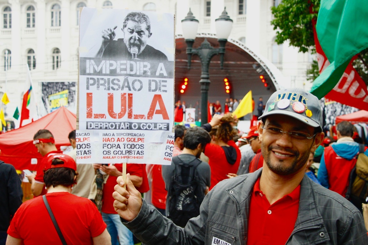 Protesto contra a prisão de Lula e o golpe político no Brasil