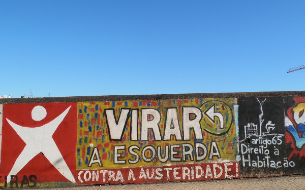 Mural Político: Virar à Esquerda, Direito à Habitação