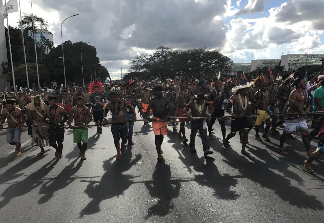Marcha Indígena em Brasília: Luta e Resistência Cultural