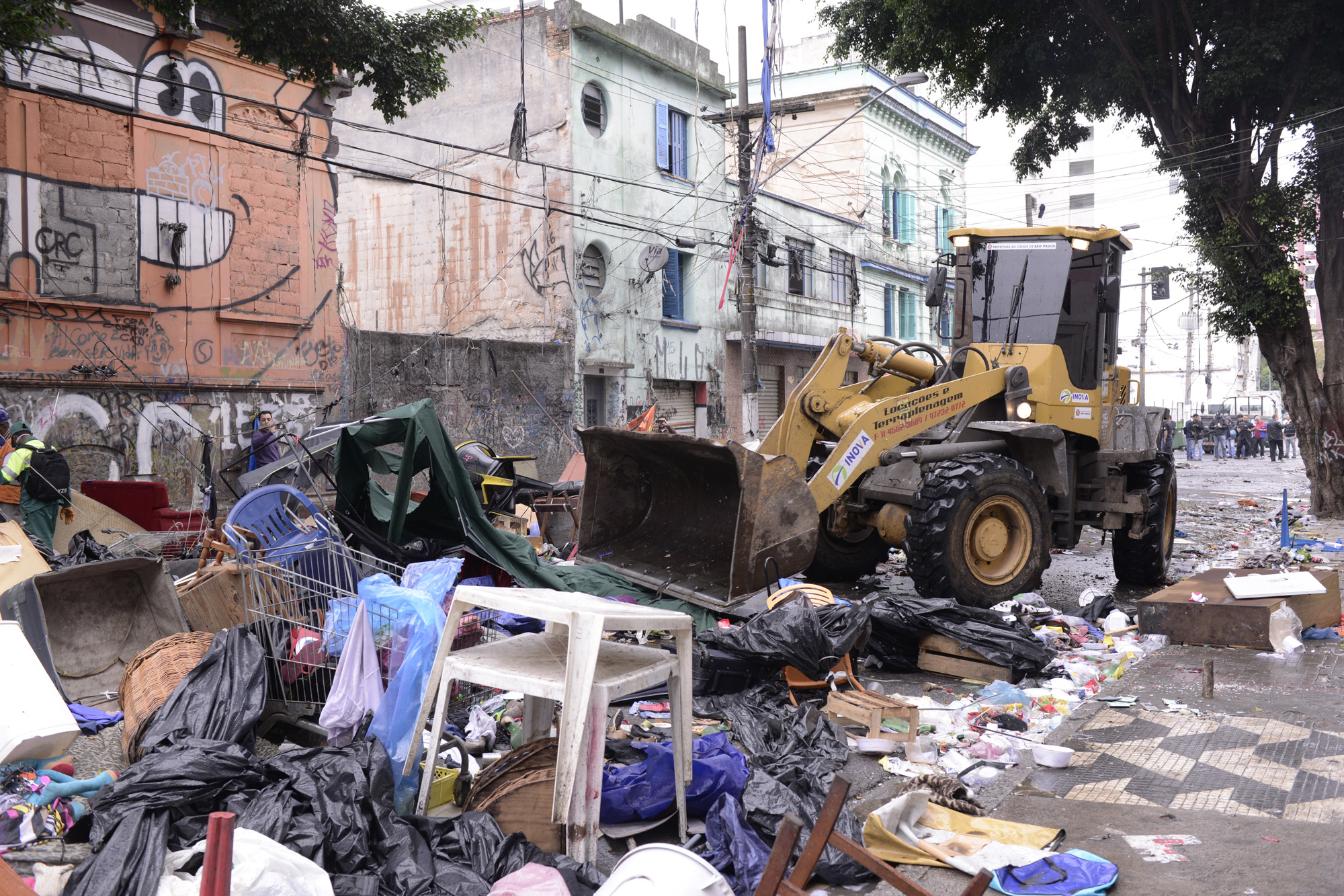 Desalojamento Urbano: Lixo, Entulho e Intervenção da Prefeitura em São Paulo