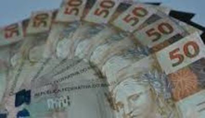 Cédulas de 50 Reais: Economia e Finanças do Brasil