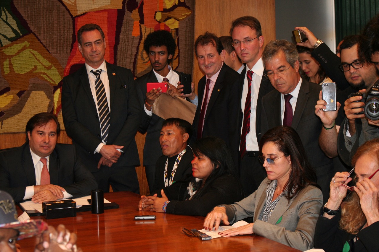 Encontro Formal sobre Direitos Indígenas e Meio Ambiente