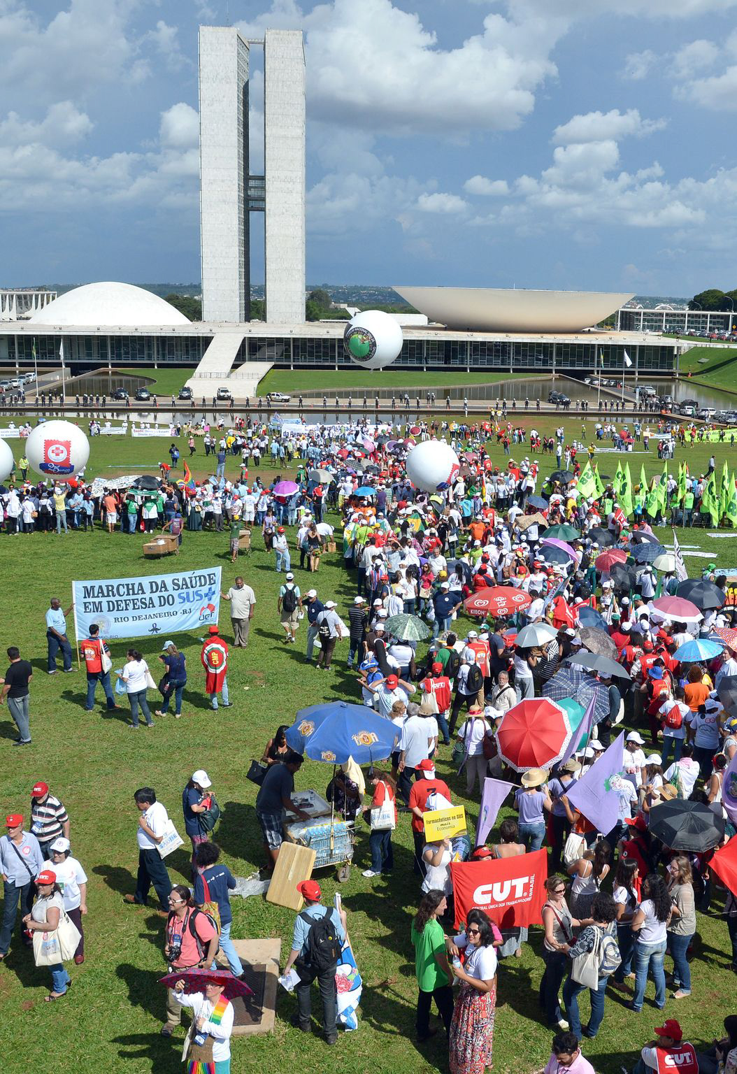 Marcha da Saúde: Milhares em Defesa do SUS no Congresso