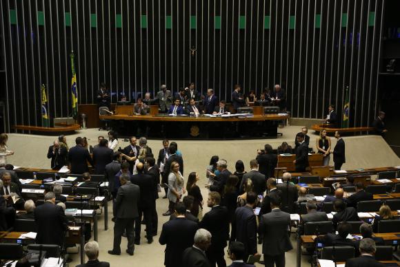 Sessão Legislativa: Debate e Atividade Parlamentar no Brasil