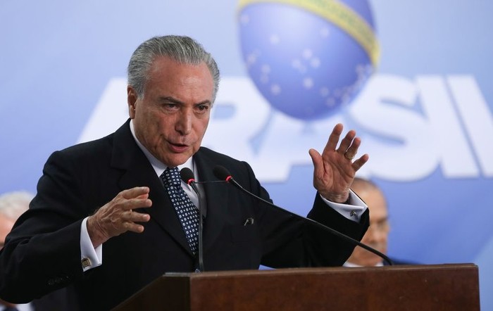 Michel Temer discursa em evento oficial no Brasil