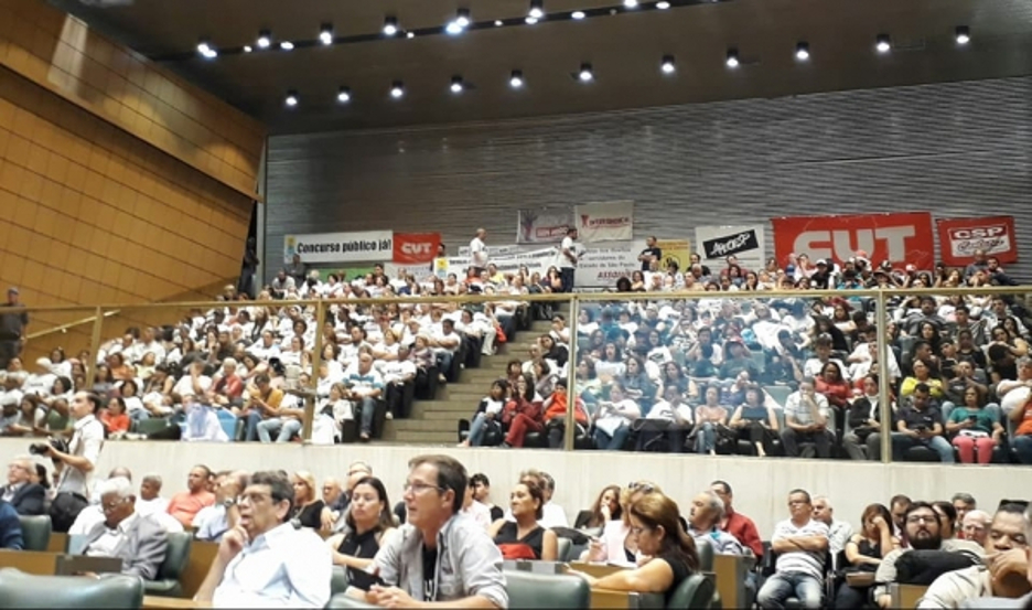 Assembleia de Trabalhadores por Concurso Público e Direitos