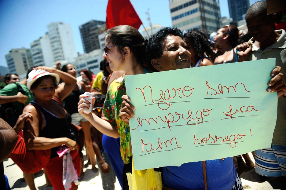 Protesto por emprego e justiça racial no Brasil